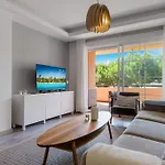 Charming 3Br Apartment 3 Min. Away From The Beach