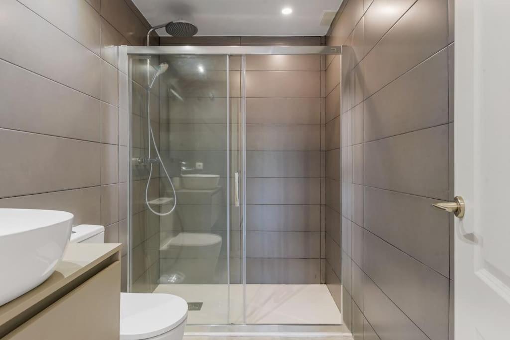 Apartamento Charming 3br 3 Min. Away From The *