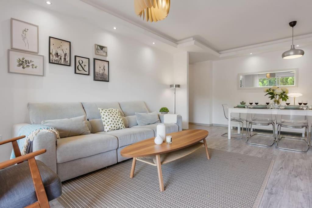 Charming 3br 3 Min. Away From The *