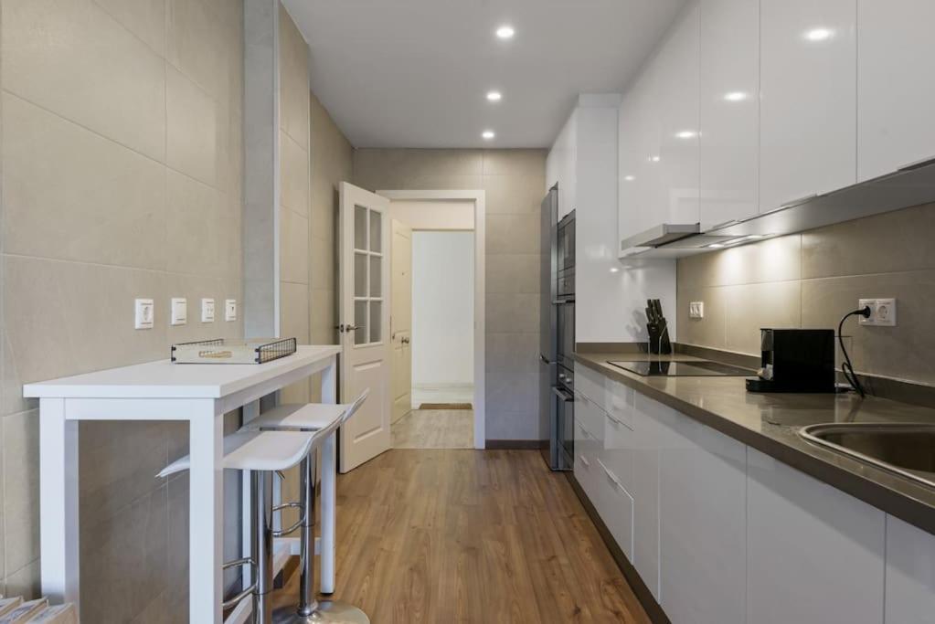 Charming 3br 3 Min. Away From The Apartamento *